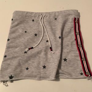 Starred grey skirt